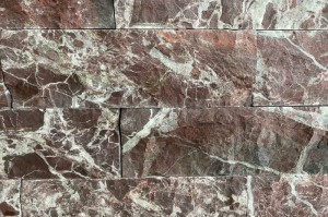 płytki elewacyjne Marmur Rosso Levanto łupane