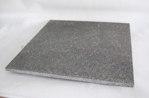 Płytki tarasowe z czarnego granitu, 60 x 60 x 2 cm, płomieniowane