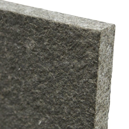 płomieniowany czarny granit.jpg