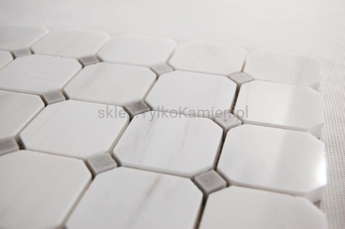 mozaika marmurowa oktagonalna dwukolorowa