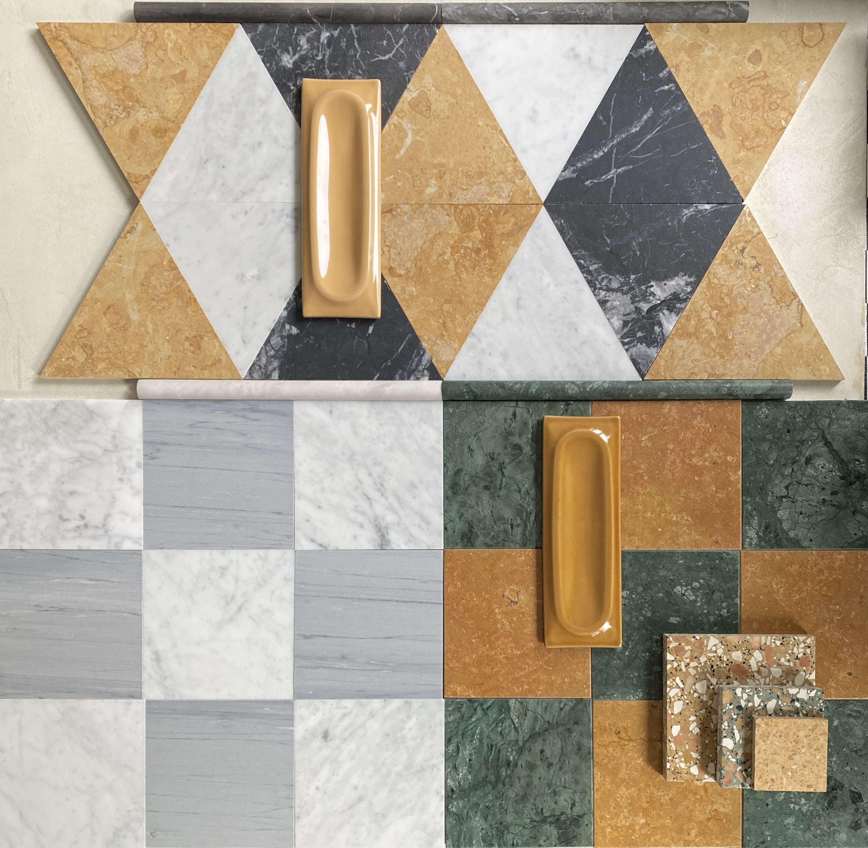 marmurowa szachownica i trójkąty